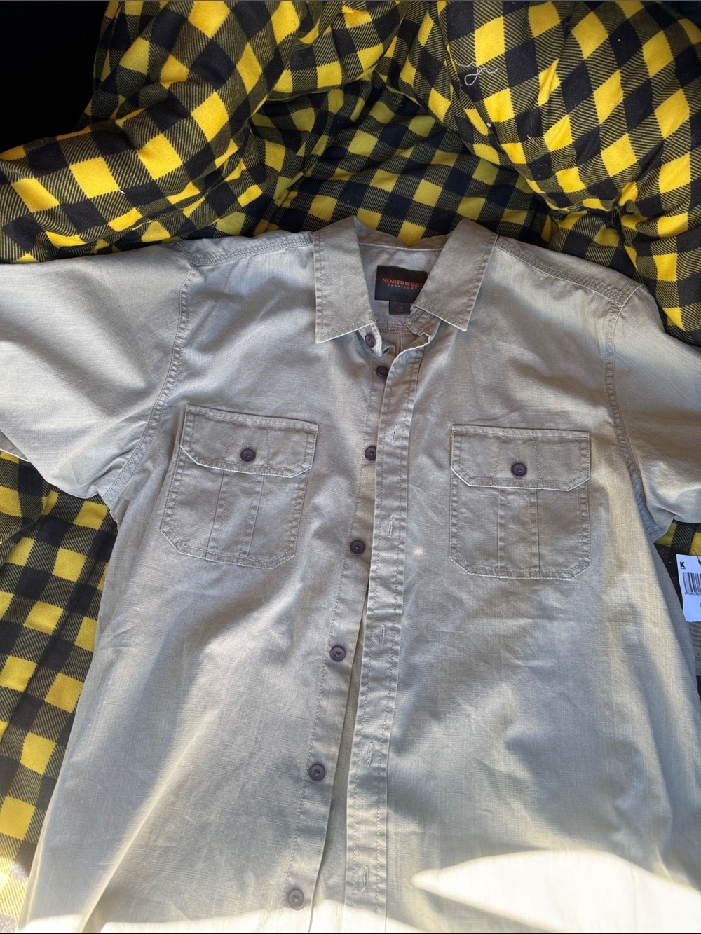 Northwest Territory Men's Short-Sleeve Button-Down Shirt in Light Tan